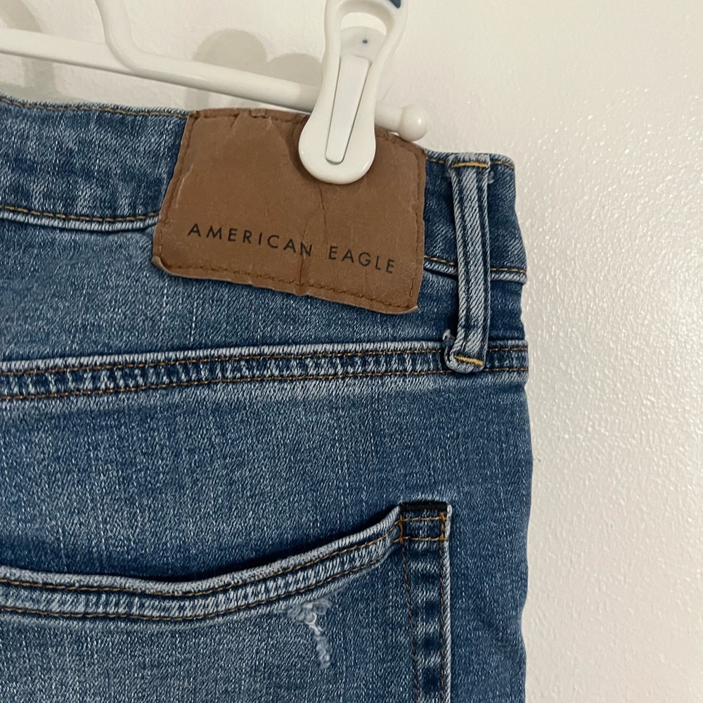 American Eagle Outfitters Distressed Denim Shorts - Picture 5 of 6